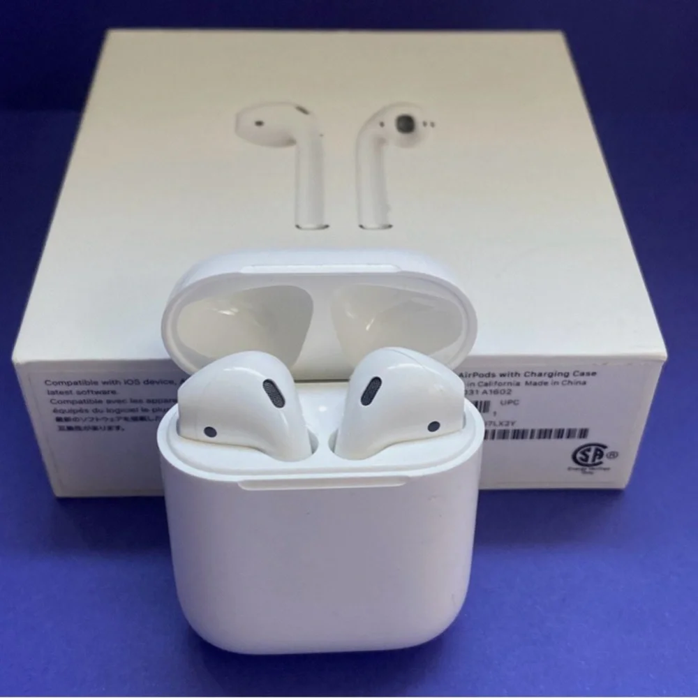 Apple Wireless Earbuds with Charging Case - White